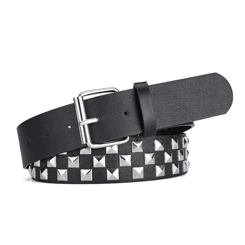 Veyra Pyramid Stud Belt